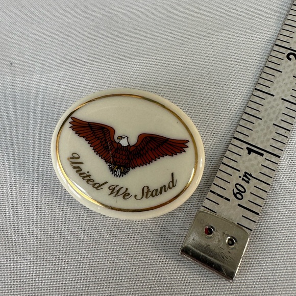 Lenox United We Stand Patriotic porcelain pin - Picture 6 of 6